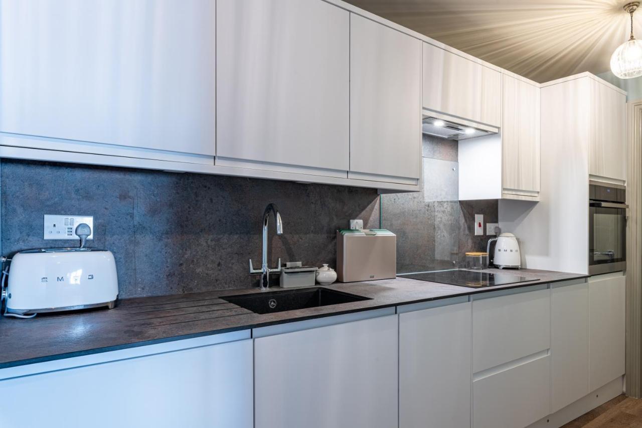 Large Stylish Studio In The Heart Of The City Bath Eksteriør bilde